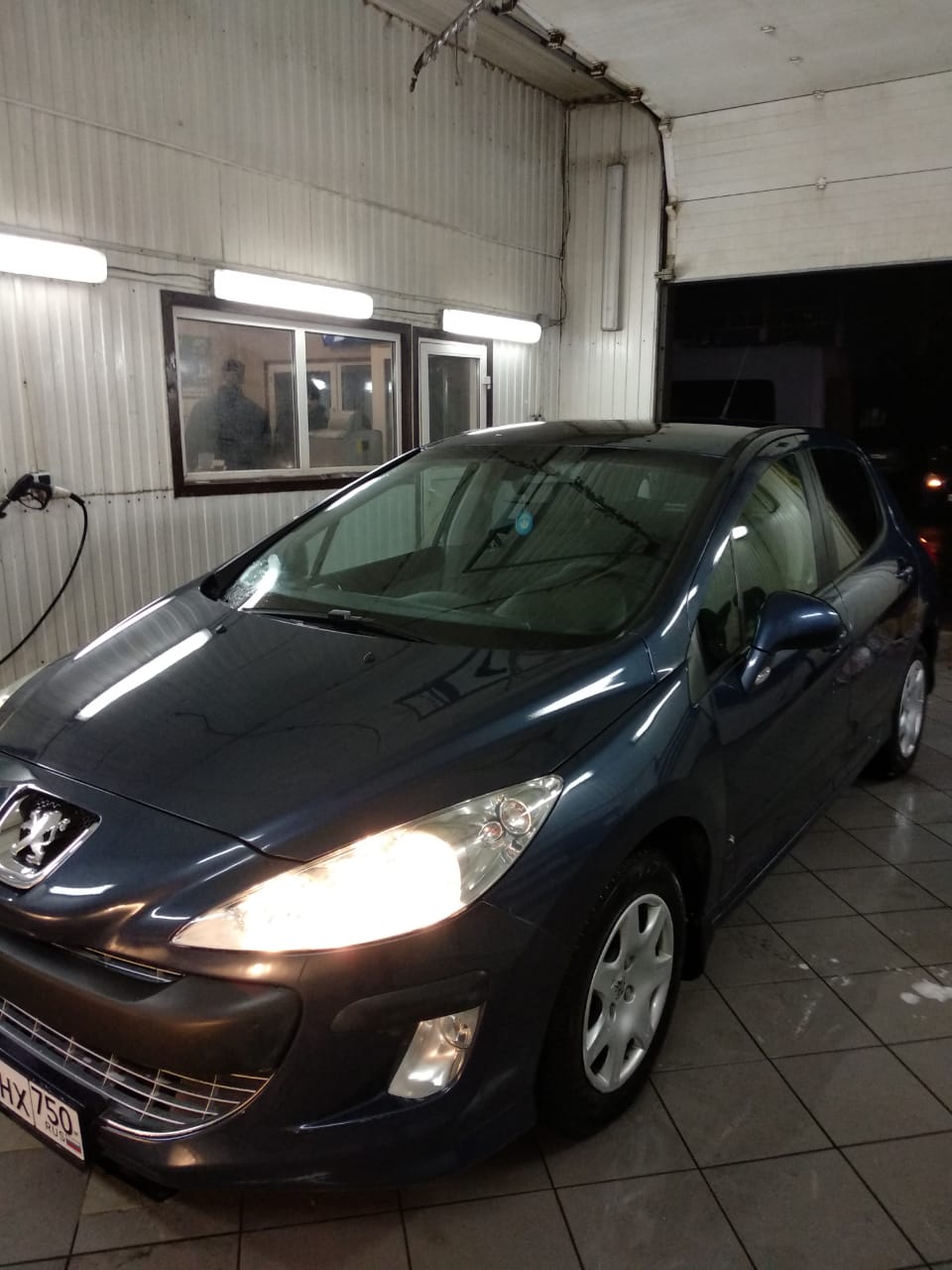 Peugeot 207 1.4 MT, 2010, 95000 км 255000Р.