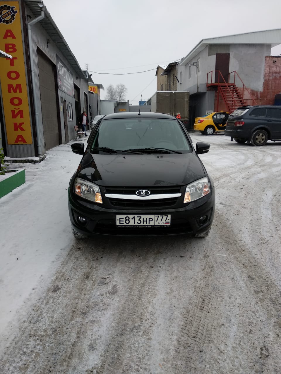 LADA Granta  2014 года 1.6 МТ,47000 км 270000Р.