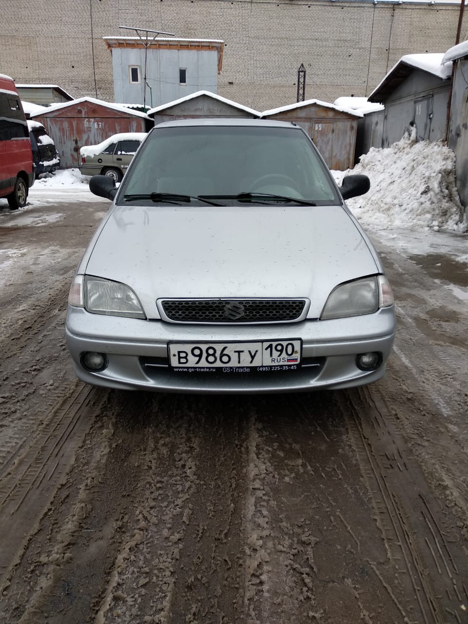 Suzuki Swift 1.3 AT, 2003, 160 000 км 110000Р.